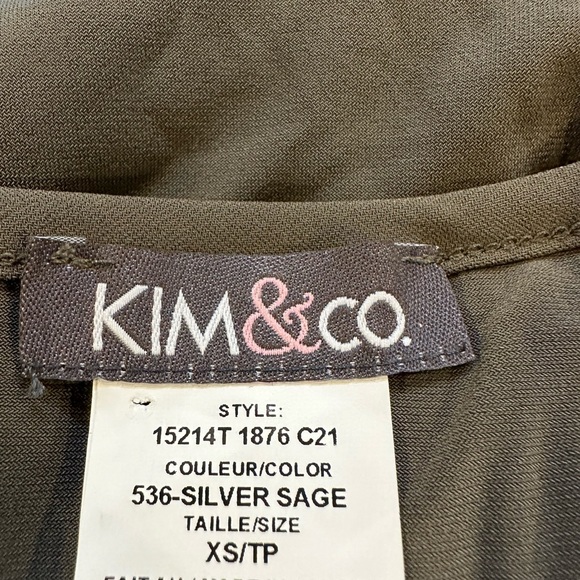 Kim & Co. Brazil Knit Short Ruched Sleeve Top - Picture 7 of 8